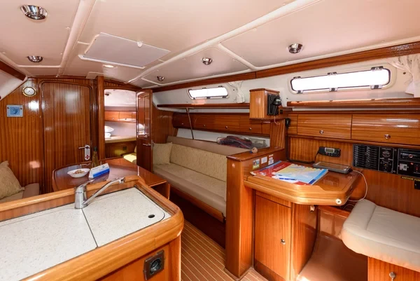 Bavaria 36 Cruiser - Boatscribe.com