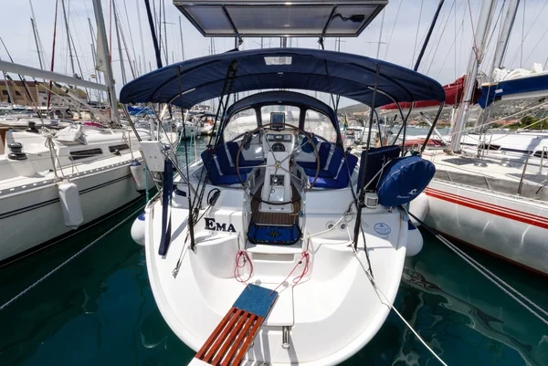 Bavaria 36 Cruiser - Boatscribe.com