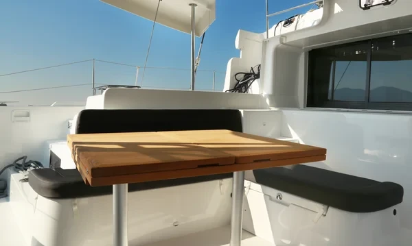 Lagoon 46 - Boatscribe.com