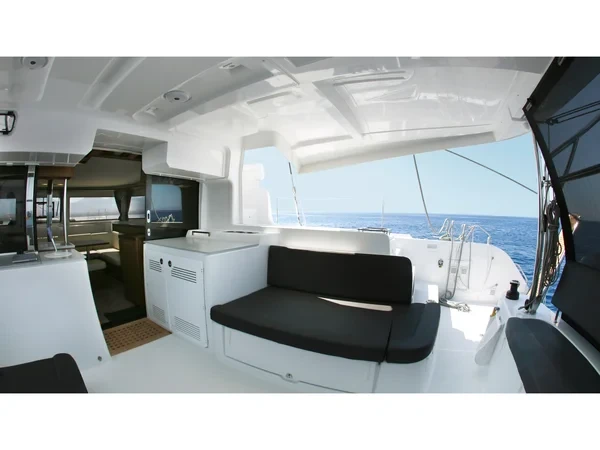 Lagoon 46 - Boatscribe.com