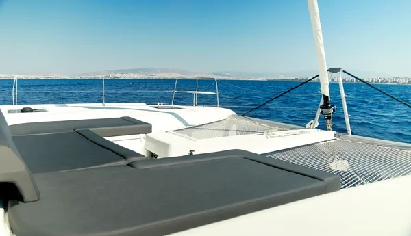 Lagoon 46 - Boatscribe.com