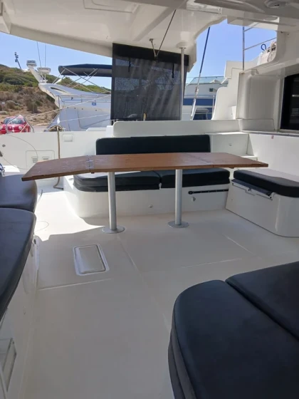 Lagoon 46 - Boatscribe.com