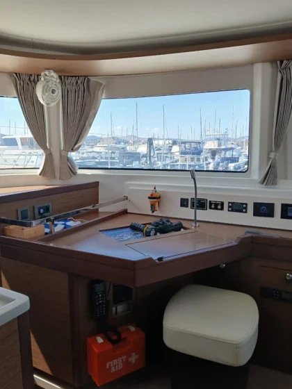Lagoon 46 - Boatscribe.com