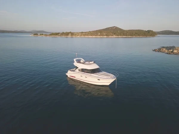 Antares 36 - Boatscribe.com