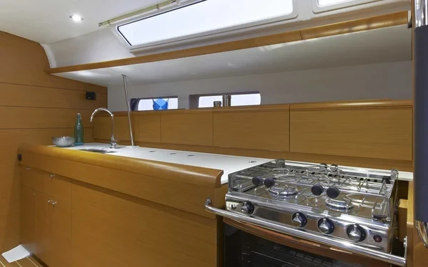 Sun Odyssey 479 - Boatscribe.com