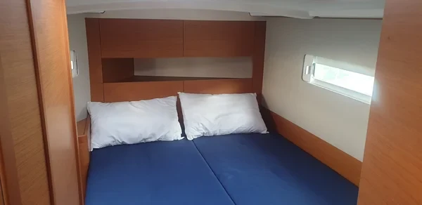 Sun Odyssey 410 - Boatscribe.com