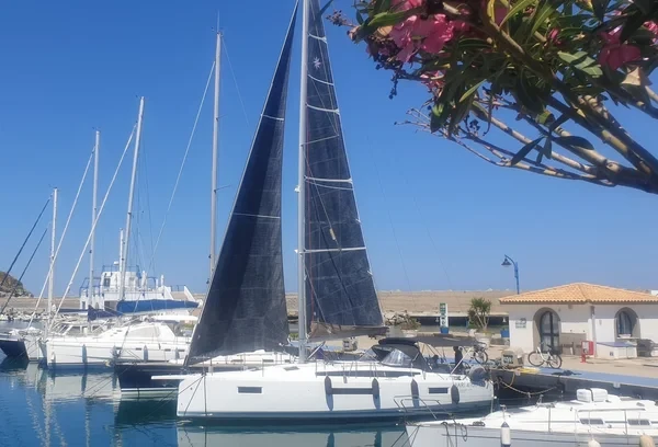 Sun Odyssey 410 - Boatscribe.com