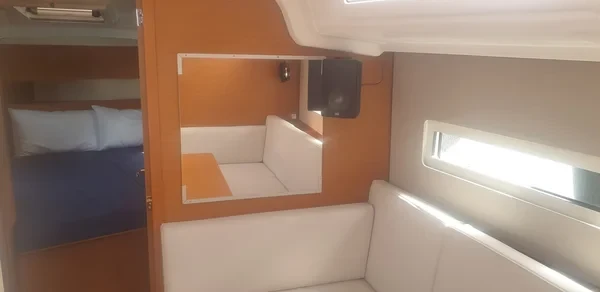 Sun Odyssey 410 - Boatscribe.com