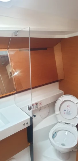Sun Odyssey 410 - Boatscribe.com