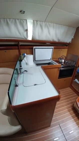 Sun Odyssey 36i - Boatscribe.com