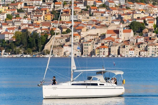 Bavaria 33 Cruiser - Boatscribe.com