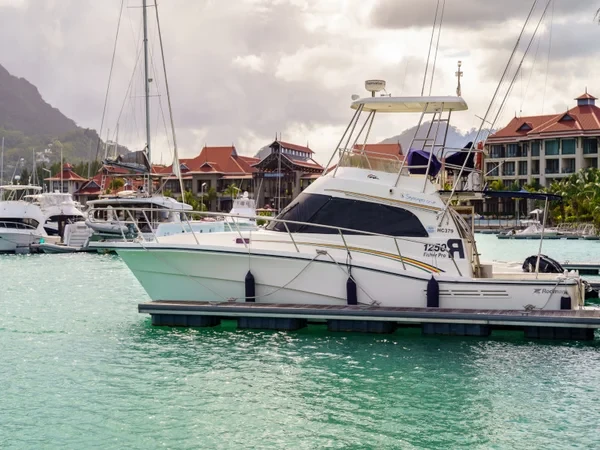 Rodman 1250 Fisher Pro - Boatscribe.com