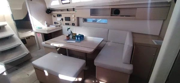 Oceanis 40.1 - Boatscribe.com