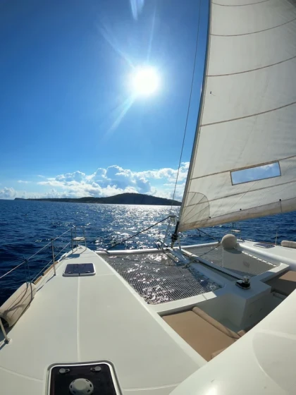 Lagoon 450 F - Boatscribe.com