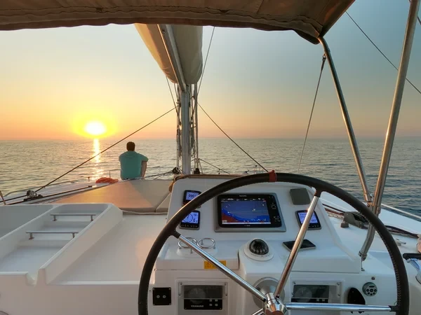 Lagoon 450 F - Boatscribe.com