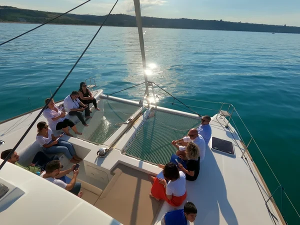 Lagoon 450 F - Boatscribe.com