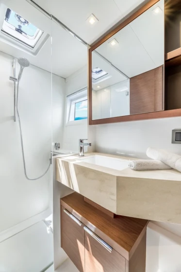 Lagoon 46 - Boatscribe.com