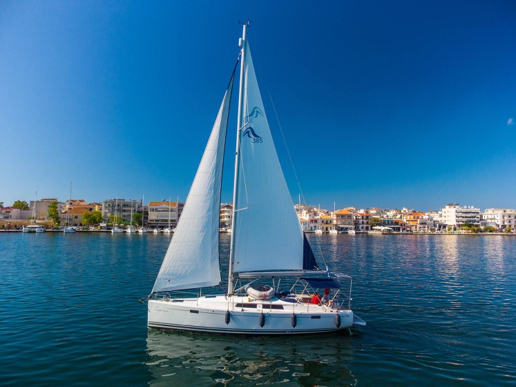 Hanse 385 - Boatscribe.com
