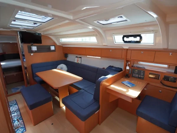 Bavaria 41 Cruiser - Boatscribe.com