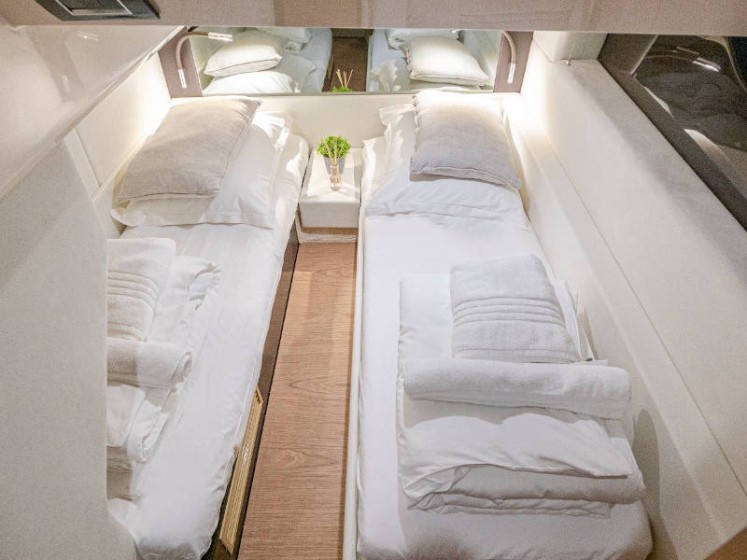 Sessa Fly 47 - Boatscribe.com
