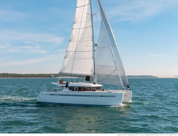 Lagoon 450 S - Boatscribe.com