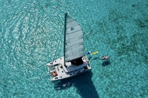 Lagoon 560 S2 - Boatscribe.com