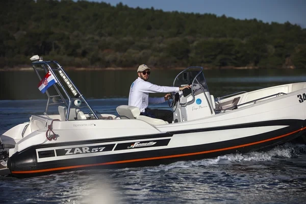 Zar 57 - Boatscribe.com