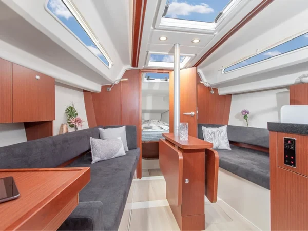 Hanse 315 - Boatscribe.com