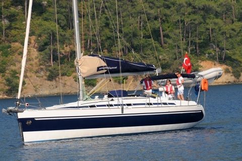 Harmony 42 - Boatscribe.com