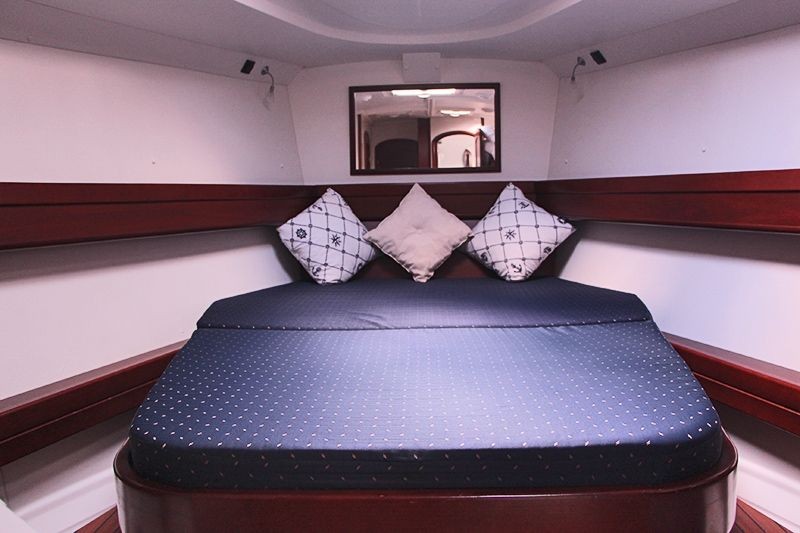 Harmony 42 - Boatscribe.com