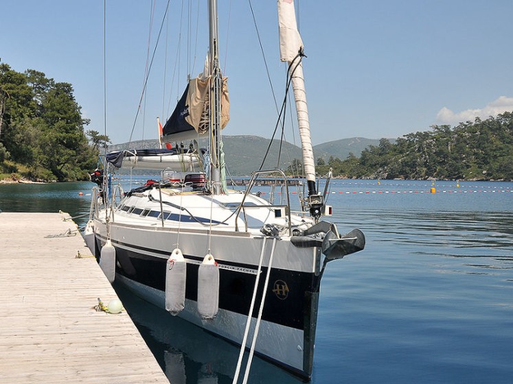 Harmony 47 - Boatscribe.com