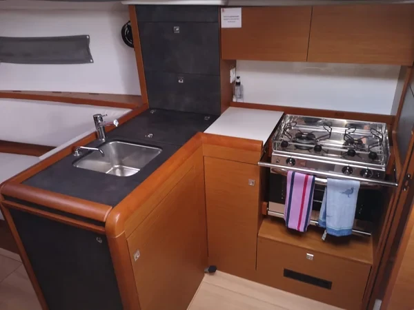 Sun Odyssey 349 - Boatscribe.com