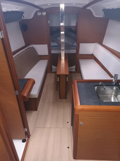 Sun Odyssey 349 - Boatscribe.com