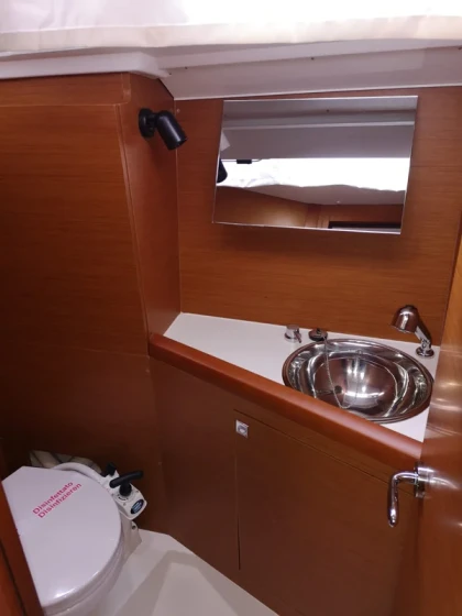 Sun Odyssey 349 - Boatscribe.com