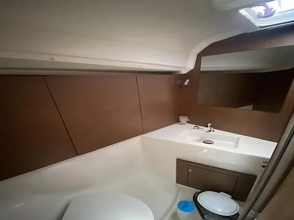 Oceanis 40.1 - Boatscribe.com