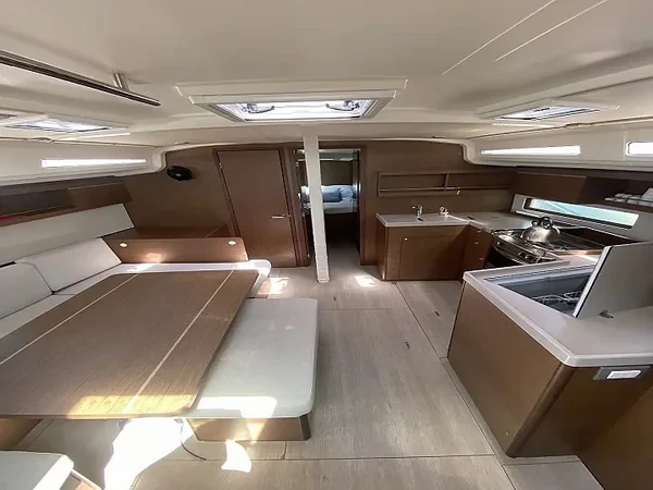 Oceanis 40.1 - Boatscribe.com