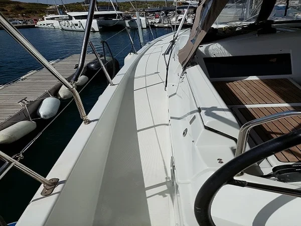 Sun Odyssey 440 - Boatscribe.com