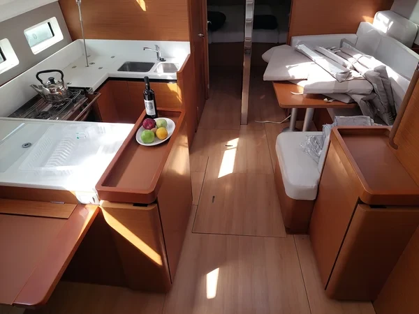 Sun Odyssey 440 - Boatscribe.com