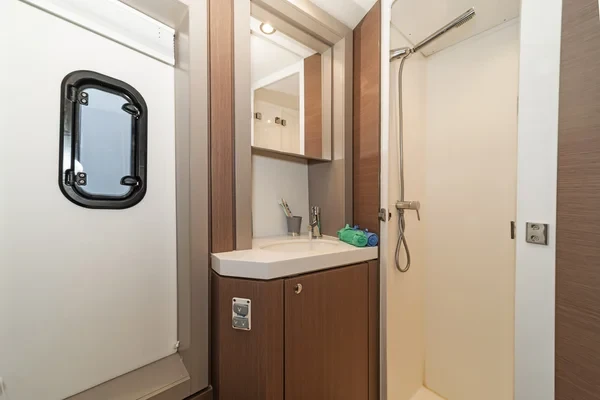 Bali 4.6 - Boatscribe.com