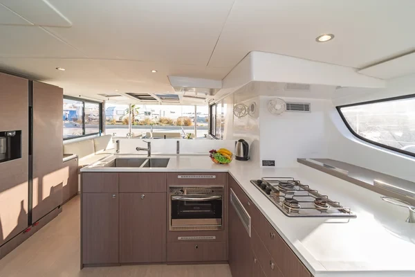 Bali 4.6 - Boatscribe.com