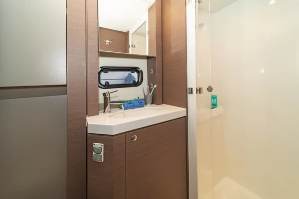 Bali 4.6 - Boatscribe.com