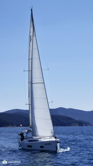 Oceanis 46.1 - Boatscribe.com