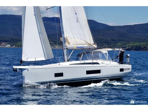 Oceanis 46.1 - Boatscribe.com