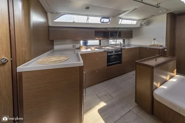 Oceanis 46.1 - Boatscribe.com