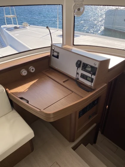Lagoon 42 - Boatscribe.com