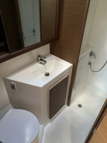 Lagoon 42 - Boatscribe.com