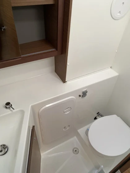 Lagoon 42 - Boatscribe.com