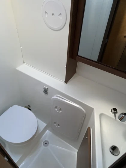 Lagoon 42 - Boatscribe.com