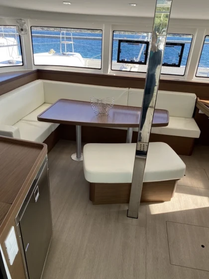 Lagoon 42 - Boatscribe.com