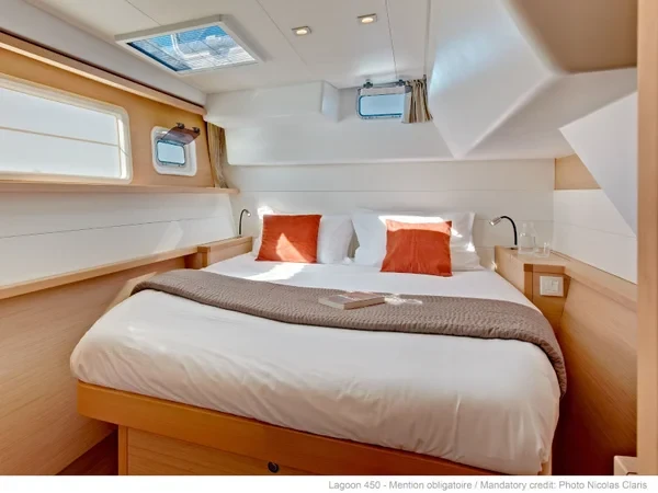 Lagoon 450 F - Boatscribe.com